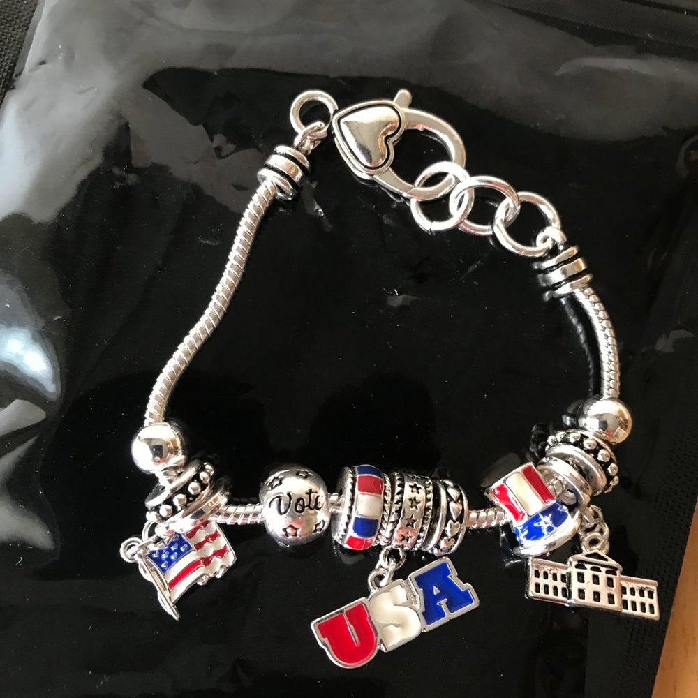 Patriotic Charm Bracelet USA Capitol Building Flag